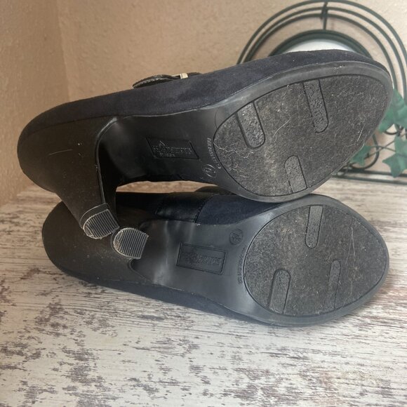 Fergalicious Celeste Black Suede Cone Heel 7.5 - Picture 5 of 6